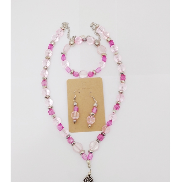 247NEB121. Homemade 3 Pc Light Pink Necklace Set - Picture 6 of 6